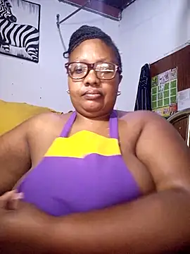 Snapshot of YELLOW_BONE chatting on March 7, 2026, 8:03 pm YELLOW BONE online show from March 7, 2026, 8:03 pm