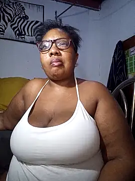 Snapshot of YELLOW_BONE chatting on March 27, 2026, 12:41 am YELLOW BONE online show from March 27, 2026, 12:41 am