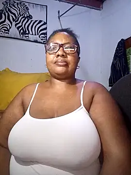 Snapshot of YELLOW_BONE chatting on March 21, 2026, 8:57 pm YELLOW BONE online show from March 21, 2026, 8:57 pm