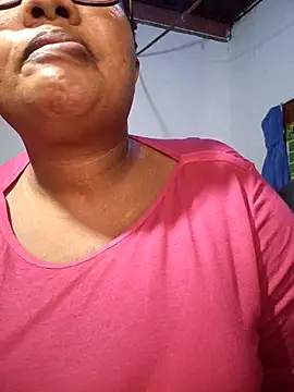 YELLOW BONE online show from May 6, 2026, 8:57 pm