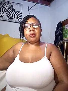 Snapshot of YELLOW_BONE chatting on February 20, 2026, 9:06 pm YELLOW BONE online show from February 20, 2026, 9:06 pm