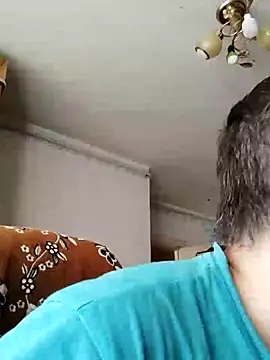 Snapshot of tores992 chatting on February 1, 2025, 8:29 am tores992 online show from February 1, 2025, 8:29 am