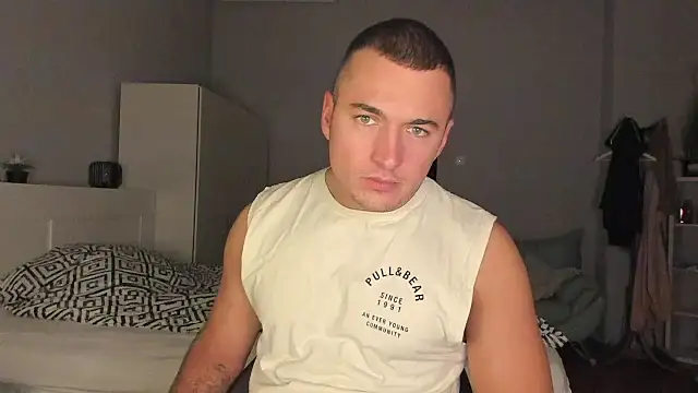 paulblack21 online show from November 17, 2025, 9:30 pm