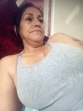 Snapshot of _Scarlett_Sweet chatting on April 1, 2026, 5:42 am Scarlett Sweet online show from April 1, 2026, 5:42 am