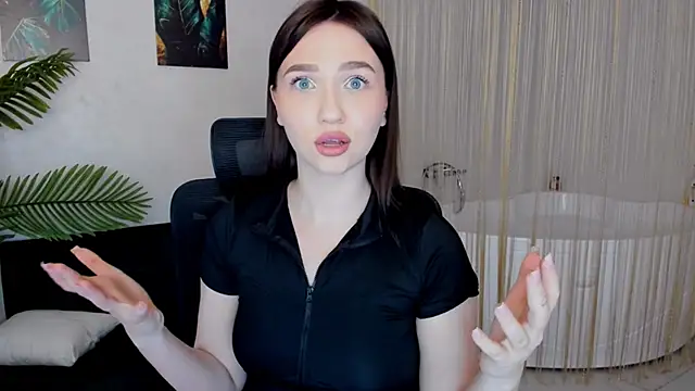 Snapshot of GracefulLook chatting on March 9, 2025, 7:56 am GracefulLook online show from March 9, 2025, 7:56 am