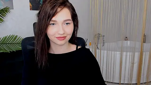 Snapshot of GracefulLook chatting on March 11, 2025, 11:12 am GracefulLook online show from March 11, 2025, 11:12 am