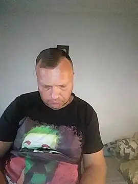 Snapshot of Bury0117 chatting on September 23, 2025, 11:12 pm Bury0117 online show from September 23, 2025, 11:12 pm