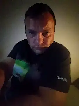 Snapshot of Bury0117 chatting on October 26, 2025, 10:54 pm Bury0117 online show from October 26, 2025, 10:54 pm