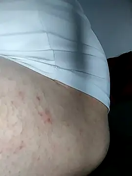 Snapshot of Bury0117 chatting on December 3, 2025, 9:36 pm Bury0117 online show from December 3, 2025, 9:36 pm