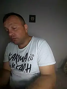 Snapshot of Bury0117 chatting on September 29, 2025, 12:11 pm Bury0117 online show from September 29, 2025, 12:11 pm