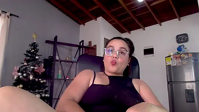 maela1 online show from December 20, 2025, 6:33 pm