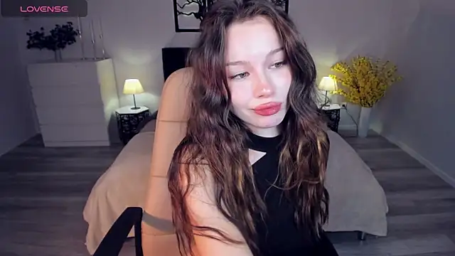 Snapshot of KaitieLove chatting on September 10, 2025, 5:23 pm KaitieLove online show from September 10, 2025, 5:23 pm