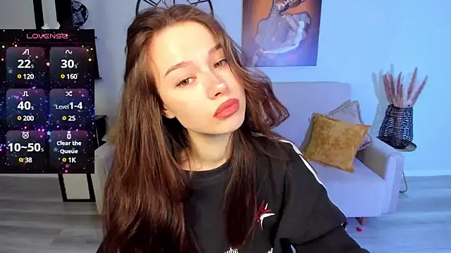 Snapshot of KaitieLove chatting on February 18, 2025, 5:31 pm KaitieLove online show from February 18, 2025, 5:31 pm