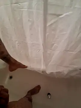 Snapshot of doitalltogether chatting on December 16, 2025, 1:04 pm doitalltogether online show from December 16, 2025, 1:04 pm