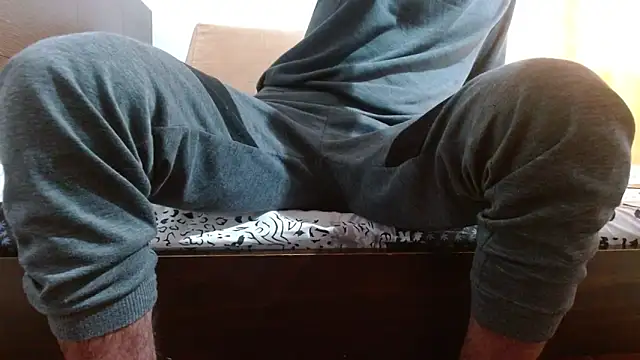 JohanyLatino online show from March 19, 2026, 11:32 am