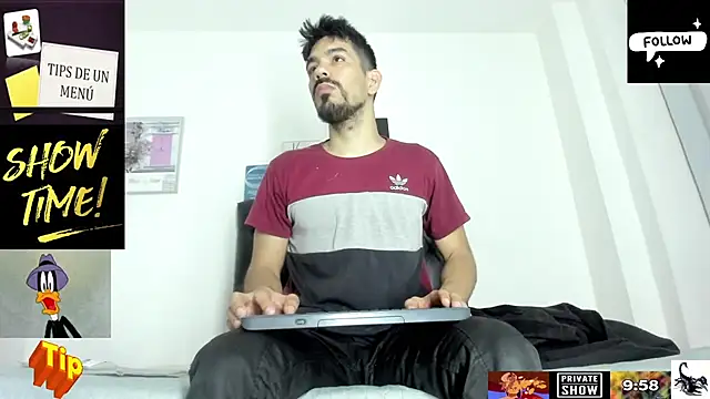 JohanyLatino online show from March 9, 2025, 11:36 am