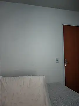 Snapshot of HannaFallow chatting on November 28, 2025, 4:01 am HannaFallow online show from November 28, 2025, 4:01 am
