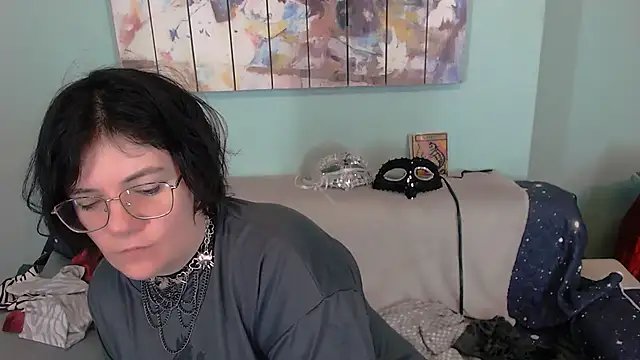 Snapshot of EverlyRays chatting on December 21, 2025, 8:38 am EverlyRays online show from December 21, 2025, 8:38 am