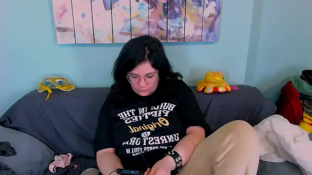 EverlyRays online show from April 25, 2026, 7:55 pm