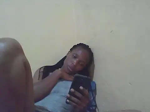 Snapshot of Smillie_prety chatting on October 30, 2025, 3:53 pm Smillie prety online show from October 30, 2025, 3:53 pm