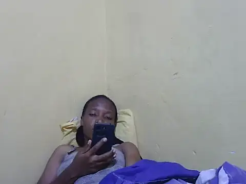 Snapshot of Smillie_prety chatting on October 17, 2025, 5:55 am Smillie prety online show from October 17, 2025, 5:55 am