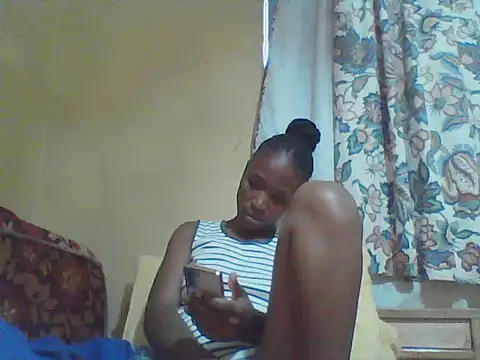 Smillie prety online show from June 13, 2026, 4:43 am