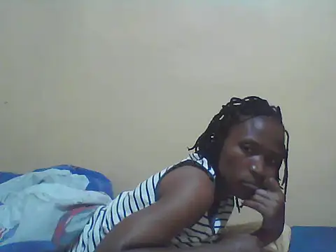 Smillie prety online show from December 21, 2025, 5:36 pm