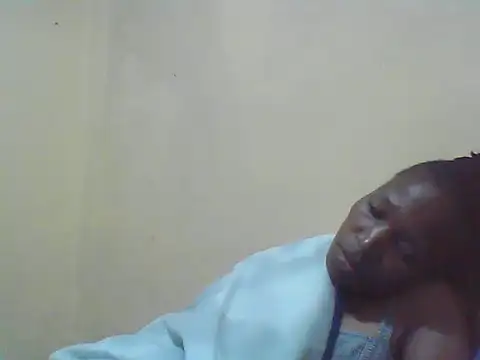 Snapshot of Smillie_prety chatting on November 19, 2025, 4:23 am Smillie prety online show from November 19, 2025, 4:23 am