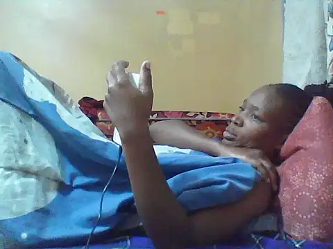 Smillie prety online show from June 12, 2026, 3:59 am