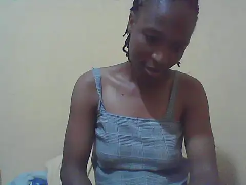 Snapshot of Smillie_prety chatting on November 3, 2025, 4:28 am Smillie prety online show from November 3, 2025, 4:28 am