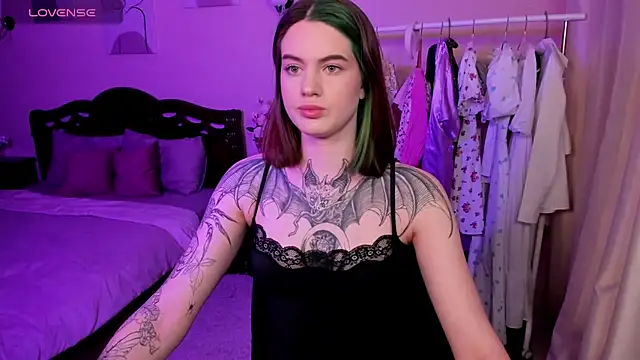 NikkieKatty online show from March 8, 2025, 5:33 pm