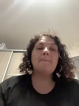 Snapshot of Taisia_W chatting on July 15, 2026, 4:36 pm Taisia W online show from July 15, 2026, 4:36 pm