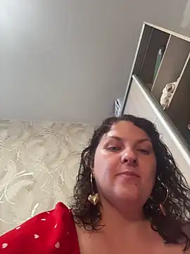 Snapshot of Taisia_W chatting on July 16, 2026, 6:43 am Taisia W online show from July 16, 2026, 6:43 am