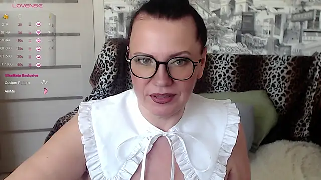 Snapshot of your_space chatting on July 8, 2026, 2:24 am your space online show from July 8, 2026, 2:24 am
