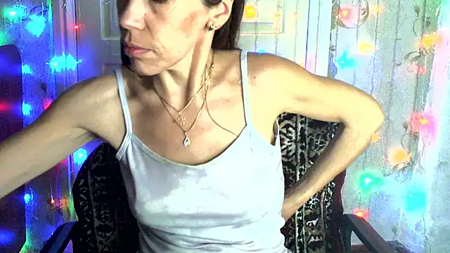 Snapshot of Ladywinter chatting on November 2, 2025, 6:46 pm Ladywinter online show from November 2, 2025, 6:46 pm