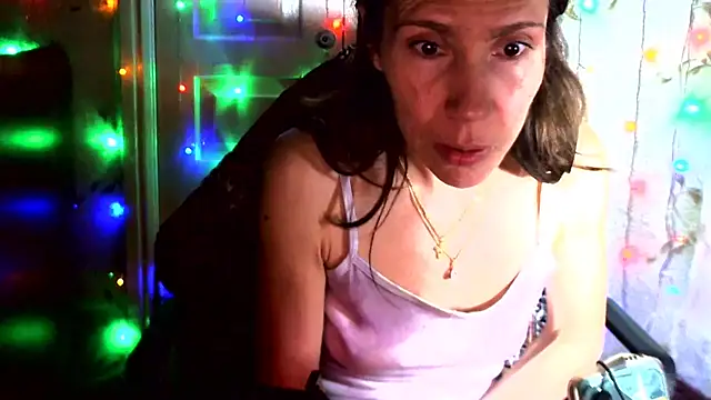 Snapshot of Ladywinter chatting on April 7, 2026, 6:32 pm Ladywinter online show from April 7, 2026, 6:32 pm