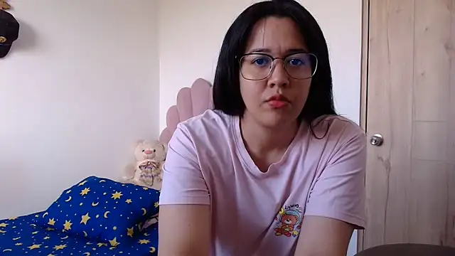 lady hot2xx online show from June 29, 2026, 6:29 pm