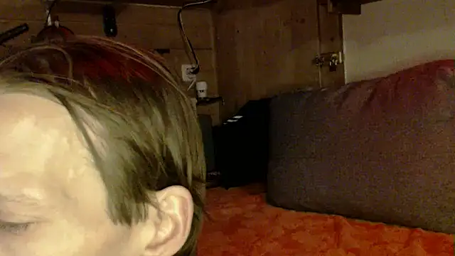 Snapshot of Cridere chatting on December 16, 2025, 4:28 am Cridere online show from December 16, 2025, 4:28 am