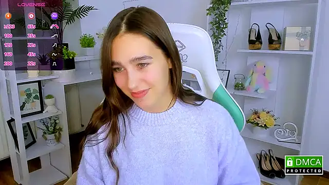  Eliizabeth  online show from December 14, 2025, 9:20 pm