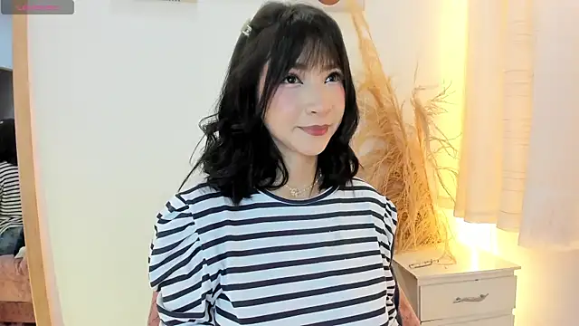 emma woods  online show from March 15, 2026, 12:28 am