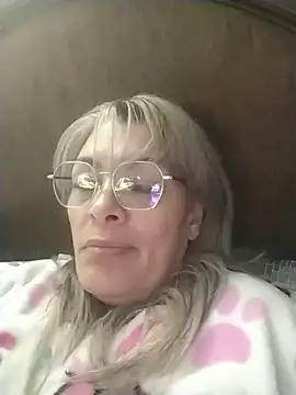 RebeccaThompson online show from May 12, 2026, 5:26 am