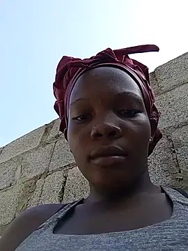 Snapshot of sweet_zara01 chatting on July 3, 2026, 12:33 pm sweet zara01 online show from July 3, 2026, 12:33 pm