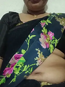 Snapshot of Riyaa-Devi chatting on July 31, 2026, 6:16 pm Riyaa-Devi online show from July 31, 2026, 6:16 pm