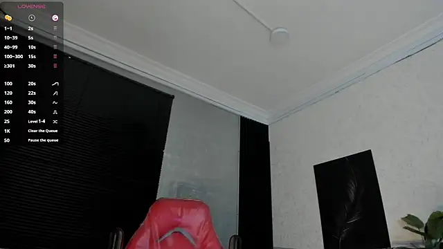 Snapshot of DannSmmith chatting on May 16, 2026, 10:36 am DannSmmith online show from May 16, 2026, 10:36 am