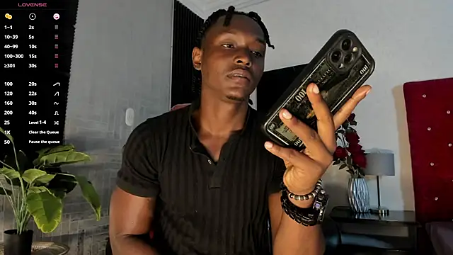 Snapshot of DannSmmith chatting on March 4, 2026, 3:47 am DannSmmith online show from March 4, 2026, 3:47 am