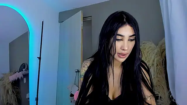 GarciaMilu online show from November 28, 2025, 2:23 am