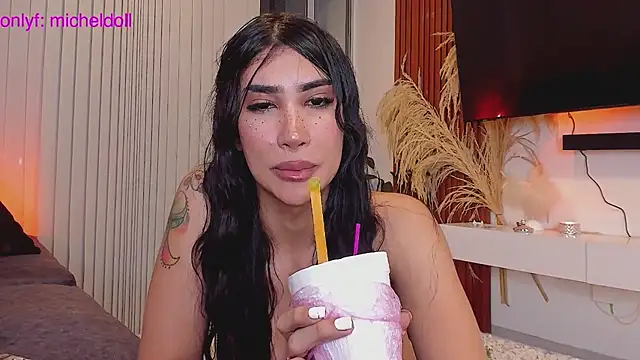 Snapshot of GarciaMilu chatting on June 9, 2026, 3:18 am GarciaMilu online show from June 9, 2026, 3:18 am