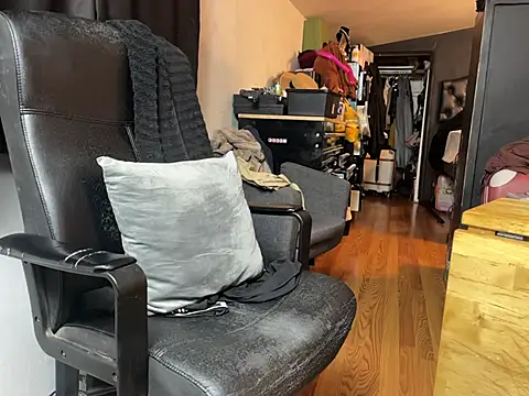 Snapshot of leanjamesdean chatting on November 29, 2025, 4:12 am leanjamesdean online show from November 29, 2025, 4:12 am