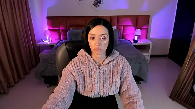 Kristen Garner online show from October 21, 2025, 8:08 pm