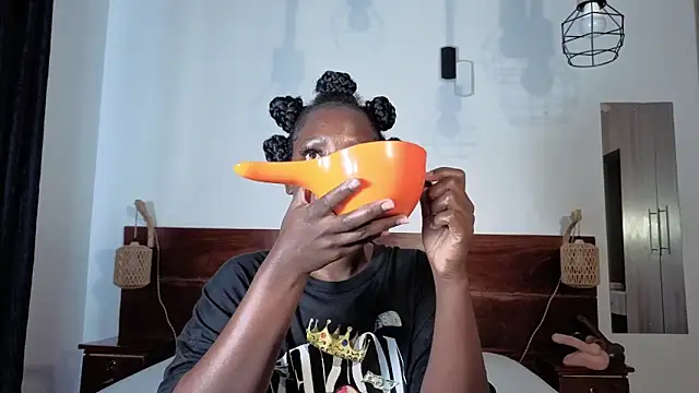 Elegant Ebony online show from March 1, 2026, 11:21 am